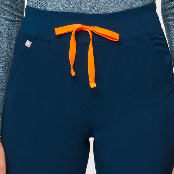 Figs Zamora 2.0 Jogger Scrub Pants - Picture 4 of 11